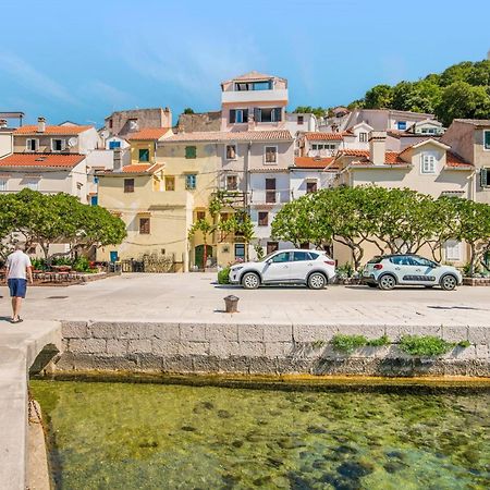 2 Bedroom Gorgeous Home In Baska Εξωτερικό φωτογραφία
